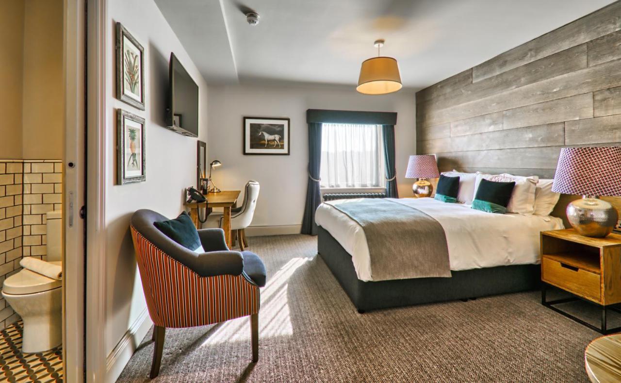 Отель The Wellington Arms - Basingstoke-Reading Heckfield Экстерьер фото