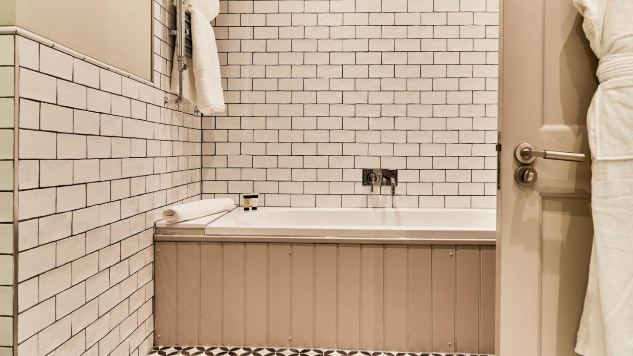 Отель The Wellington Arms - Basingstoke-Reading Heckfield Экстерьер фото